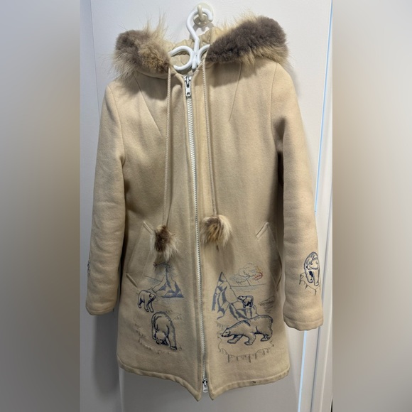 Traditional Inuit Wool and Fur Parka / Vintage / hand Embroidery - Picture 2 of 10